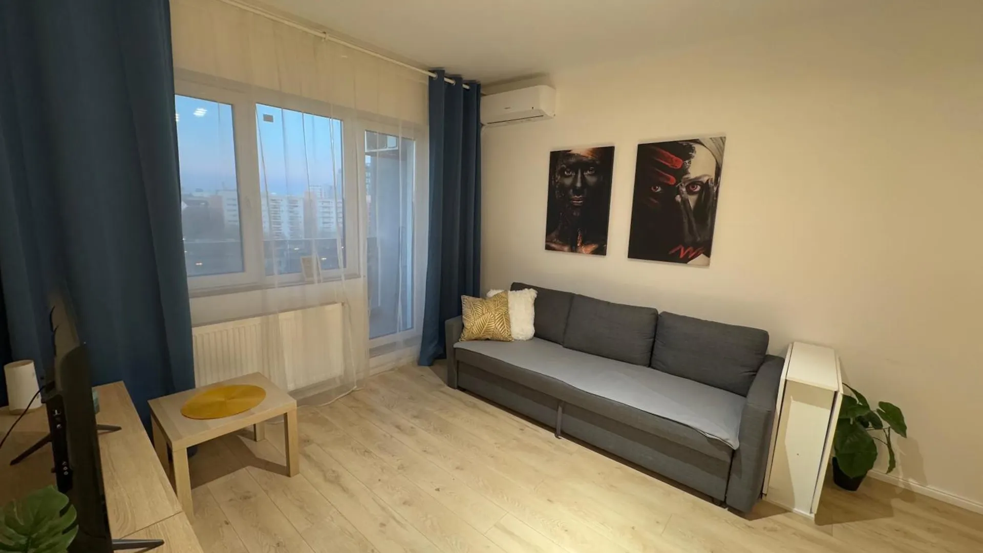 Intimate Dreams Haven Apartment Bucharest Romania